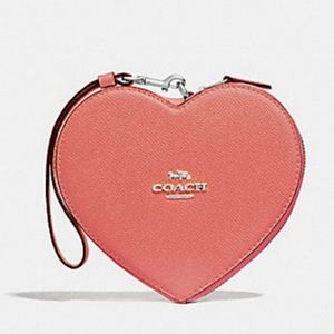 🧡 Coach Coral Leather Heart Wristlet Clutch
